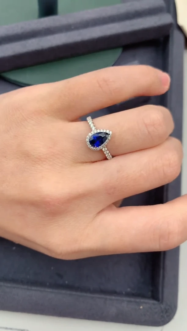 戒指蓝宝石18K金镶嵌1ct蓝宝石 DE 定制