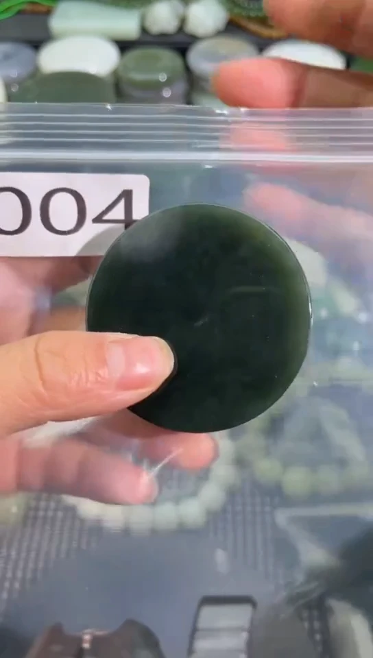 未镶嵌和田玉珠宝半成品镯芯