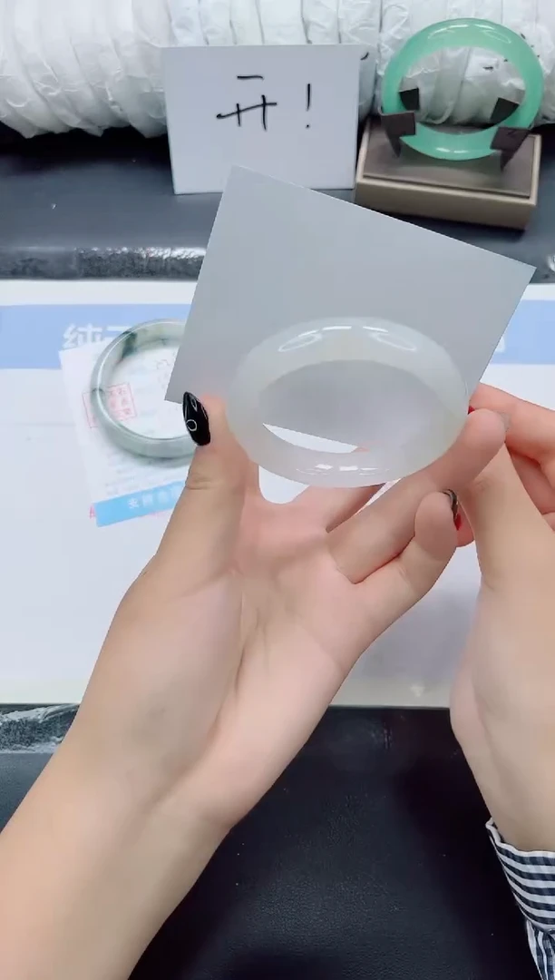 未镶嵌手镯石英质玉026-圈口52