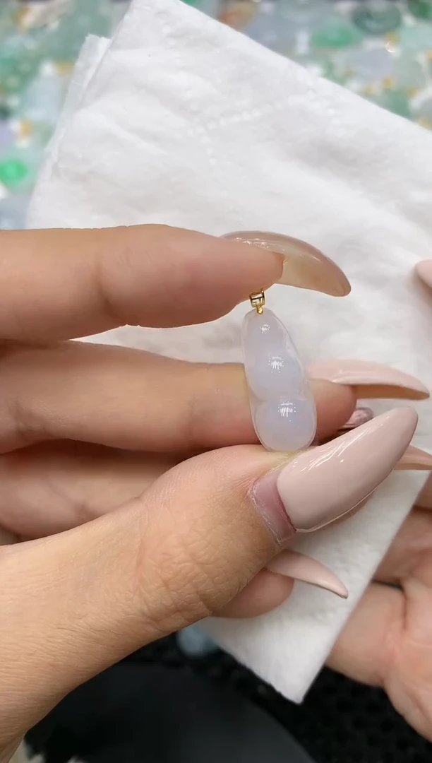 颈饰18K金镶嵌翡翠111111111111