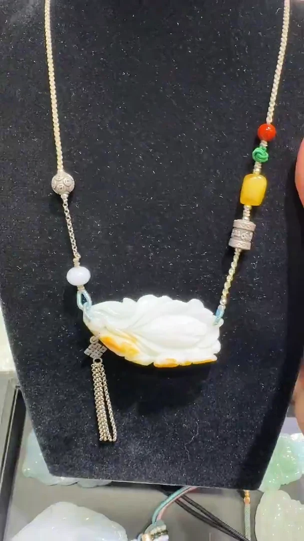 颈饰未镶嵌翡翠美爸优选翡翠挂件