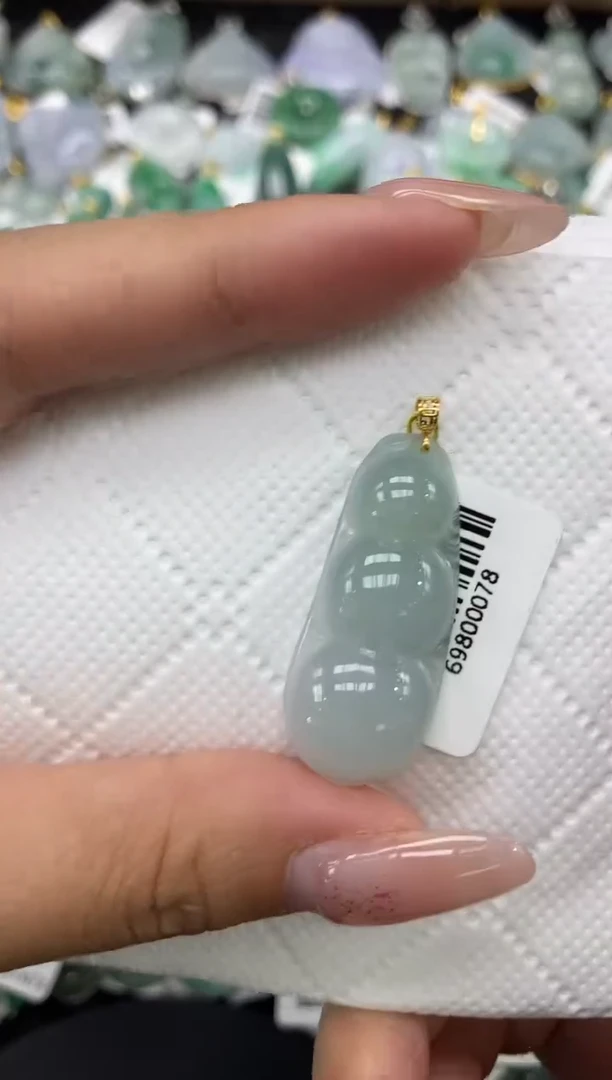 颈饰18K金镶嵌翡翠1111111111