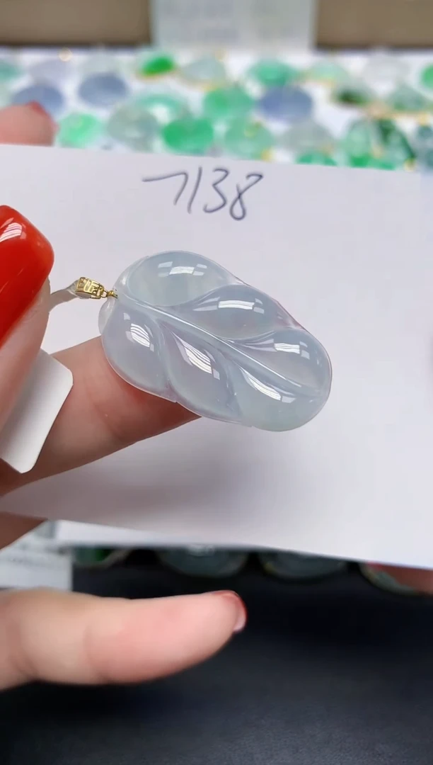 颈饰18K金镶嵌翡翠天然缅甸翡翠A货翡翠百元以上9元证书费自理