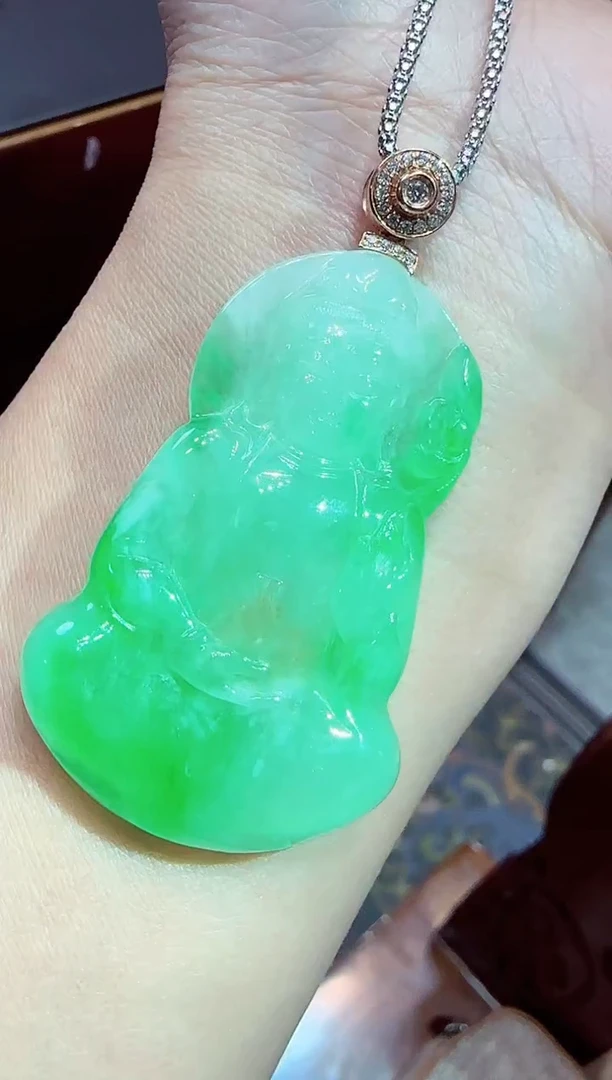 【闪购商品】翡翠颈饰18K金镶嵌观音