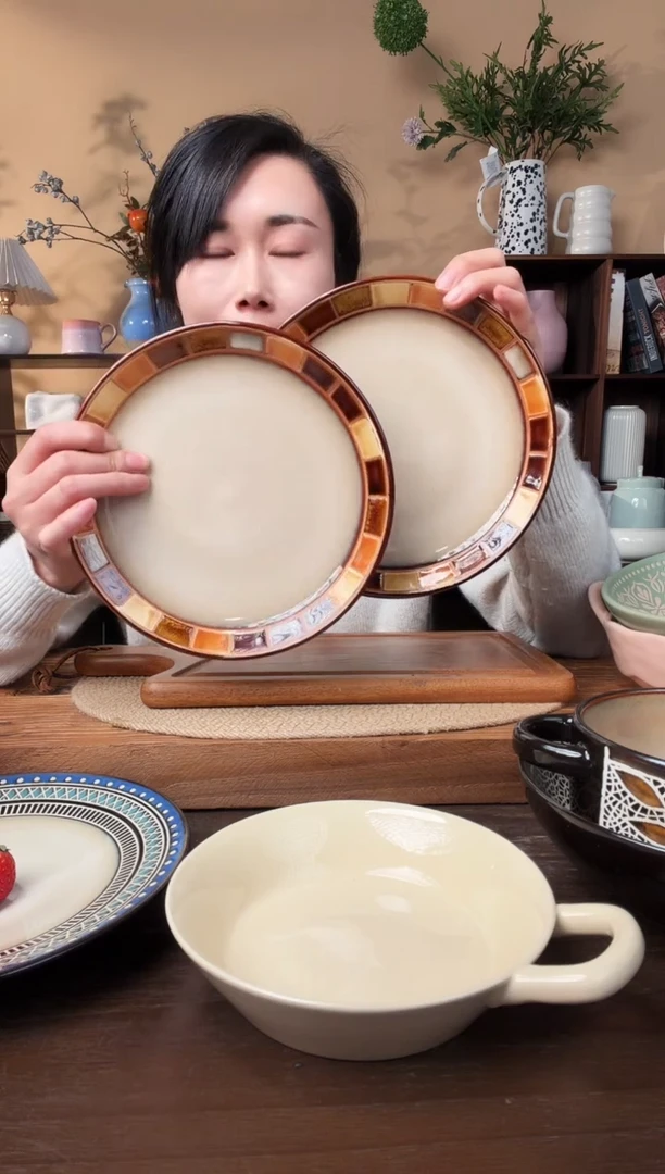 8.5英寸格子小盘2只微瑕