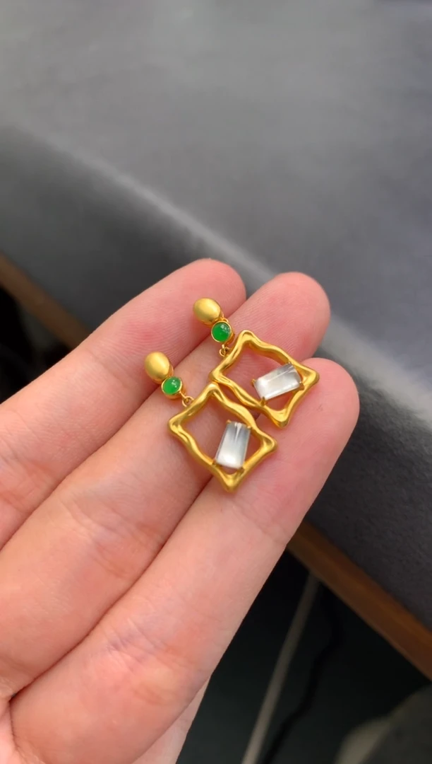 18K金镶嵌摆件翡翠48小时鉴赏期 退货不扣服务费