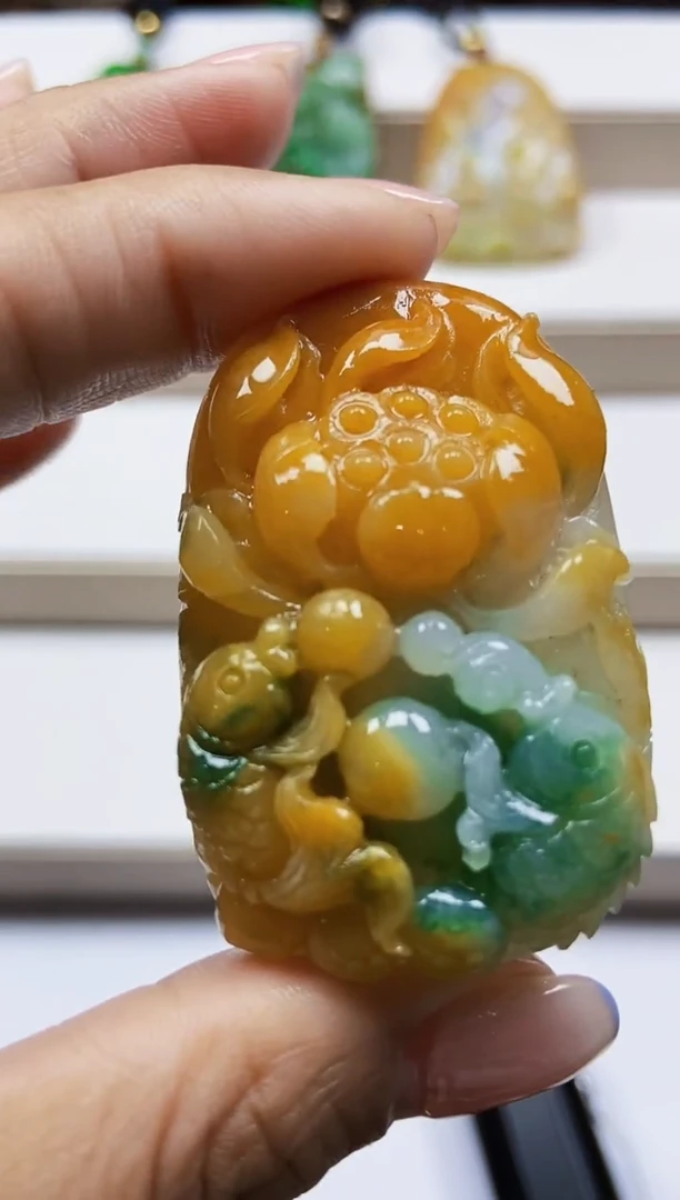 颈饰未镶嵌翡翠翡翠A货