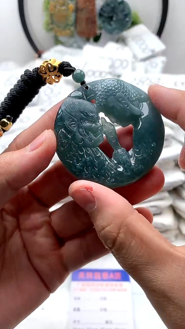 【闪购商品】翡翠颈饰未镶嵌一念之间