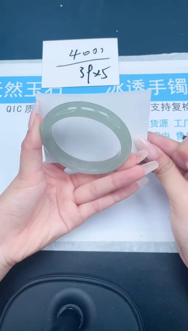 【闪购商品】石英质玉手镯未镶嵌54-58