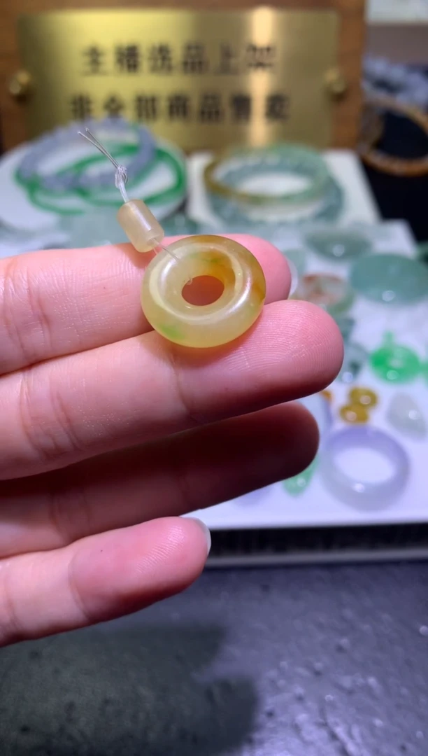 未镶嵌定制翡翠毛货