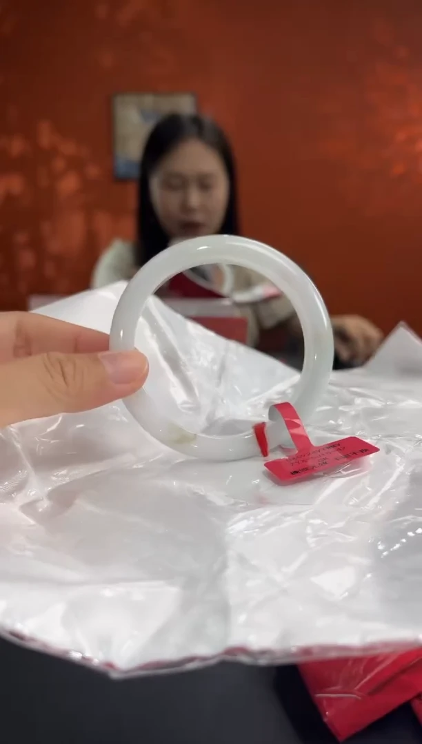 未镶嵌手镯翡翠10