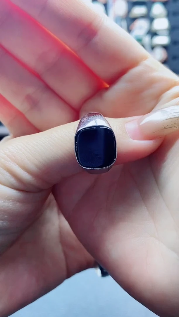 未镶嵌戒指翡翠小***～天然翡翠A货男戒