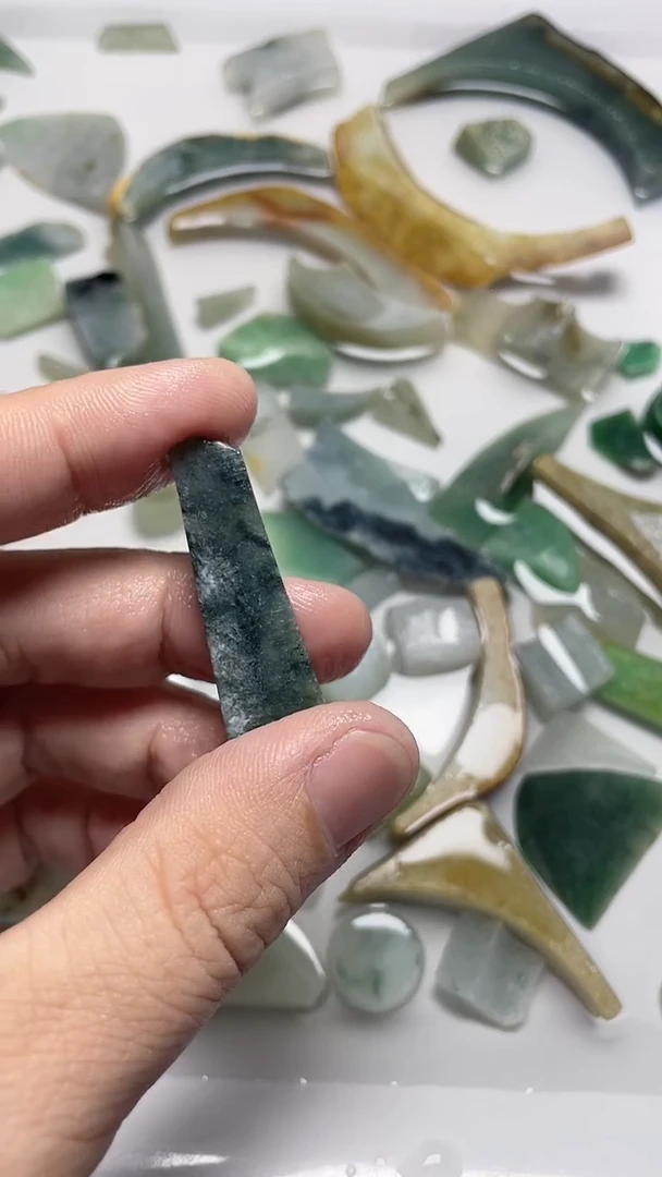 翡翠裸石翡翠小边料