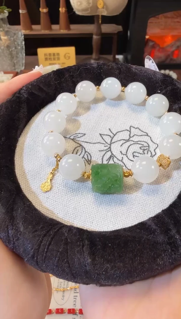 18K金镶嵌手链和田玉大颗粒白玉碧玉桶珠
