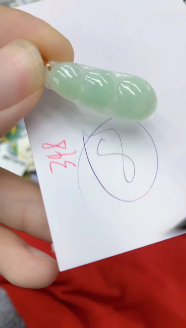 翡翠未镶嵌颈饰1111111111