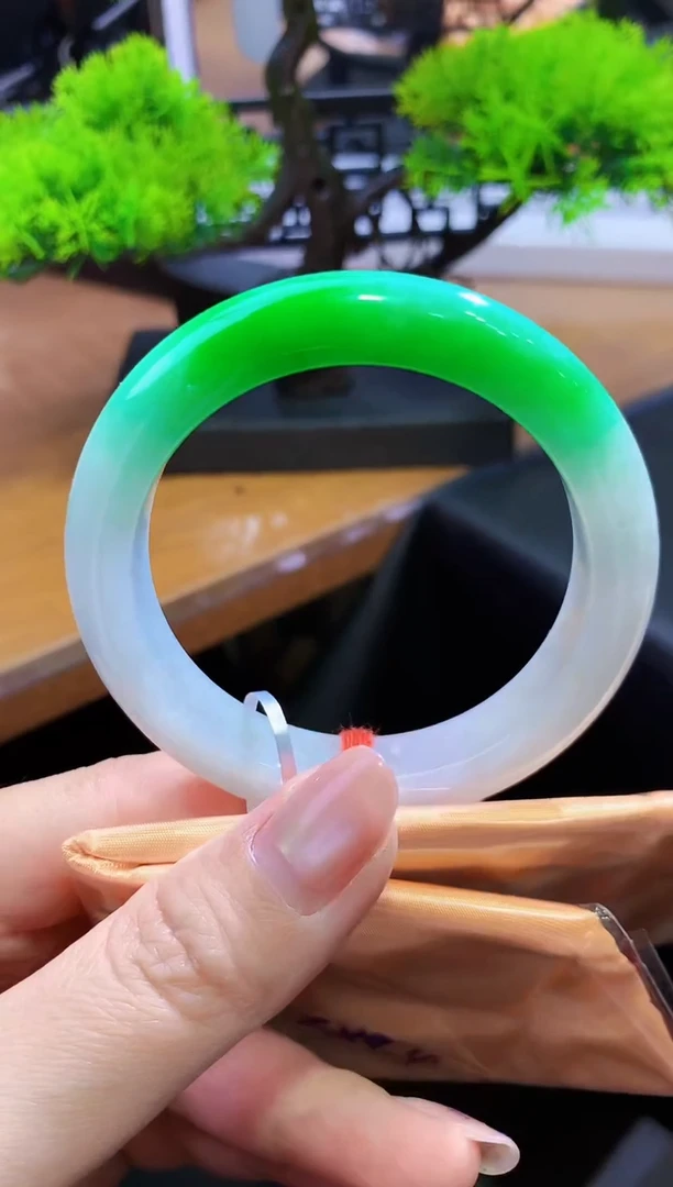 未镶嵌手镯翡翠-f150 天然缅甸A货翡翠54正圈总价8万定金2万