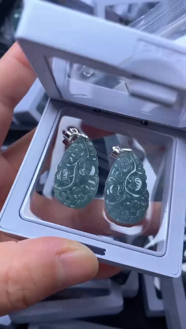 【闪购商品】翡翠吊坠(不含链)未镶嵌40031