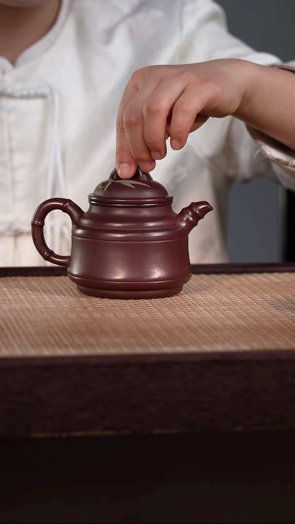 茶壶紫砂茄皮紫泥 320cc