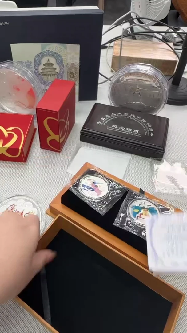 纯银神话1/2枚套/彩银币2盎司精卫+愚公