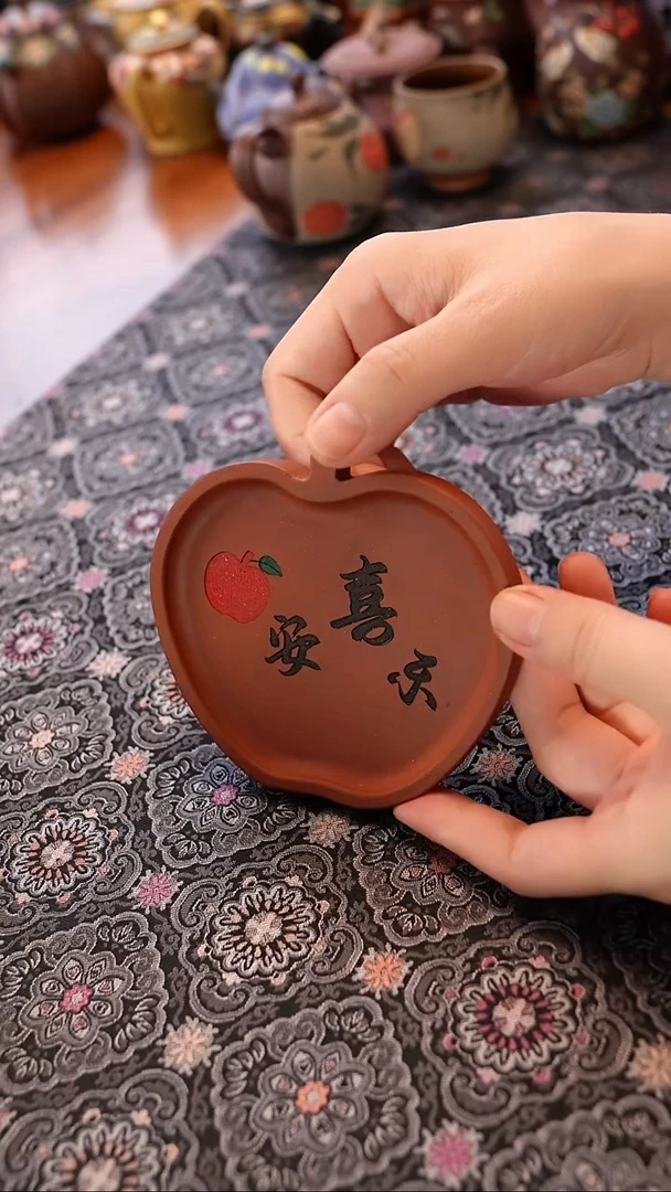 茶壶紫砂宜兴紫砂艺术  平安 喜乐