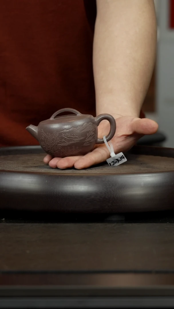 【闪购商品】紫砂茶杯紫砂壶 汉瓦 刻绘山水