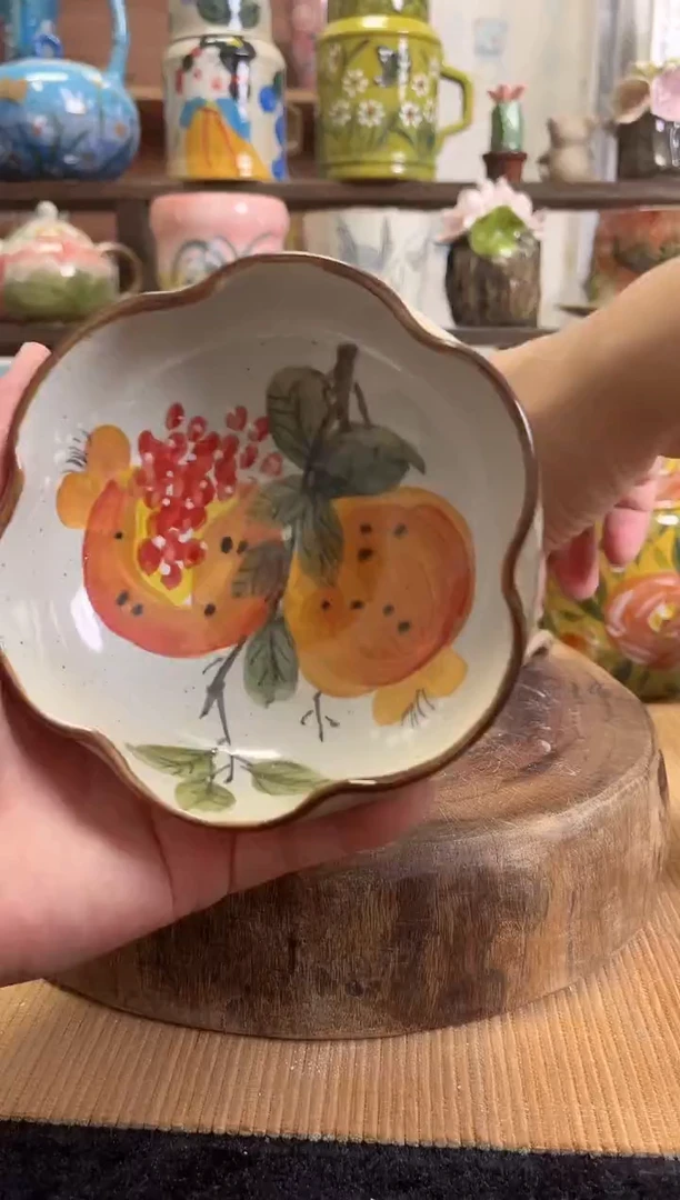 摆件手绘高温釉下陶瓷