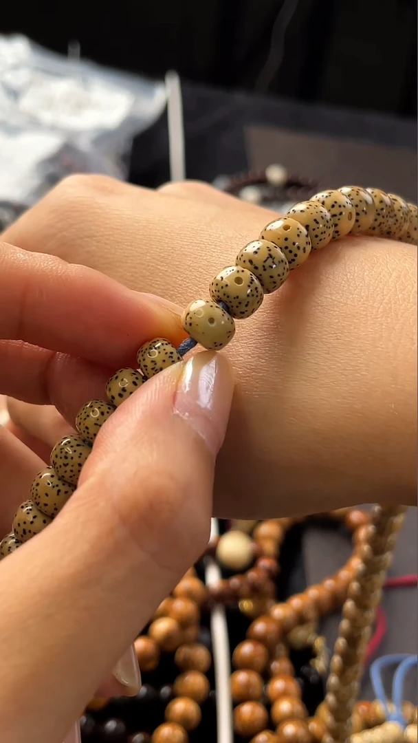 吊坠星月菩提精工级陈籽新桶8*6长串