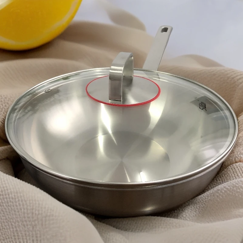 喜家，28cm炒锅，28cm✖️9cm。锅重5.1斤。家用