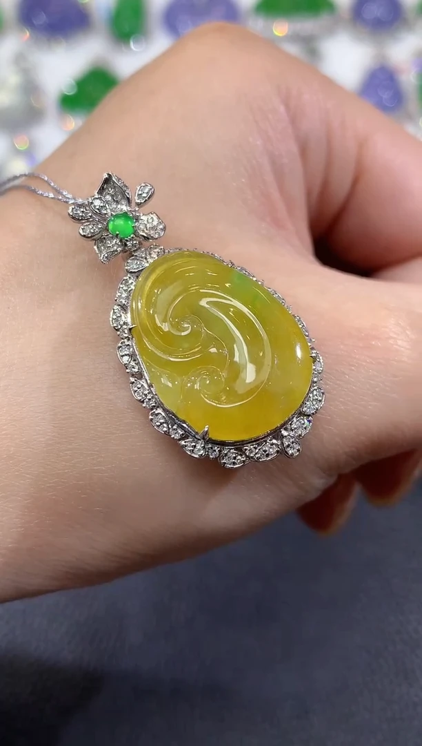 吊坠(不含链)18K金镶嵌翡翠A66