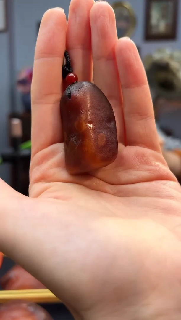 琥珀颈饰未镶嵌吊坠