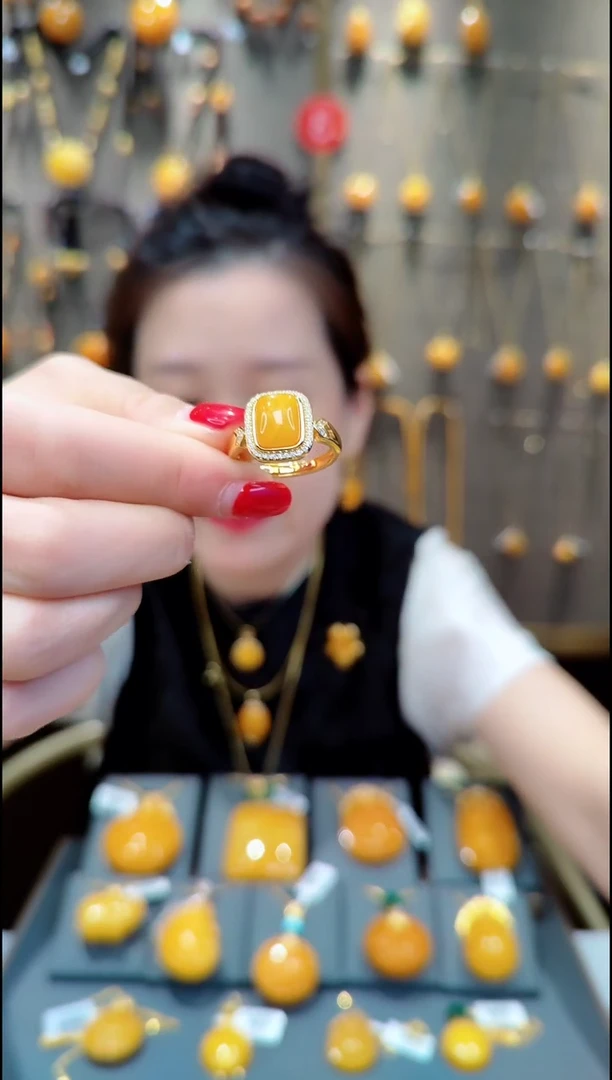 【闪购商品】蜜蜡戒指银S925镀金镶嵌H784蜜蜡戒指