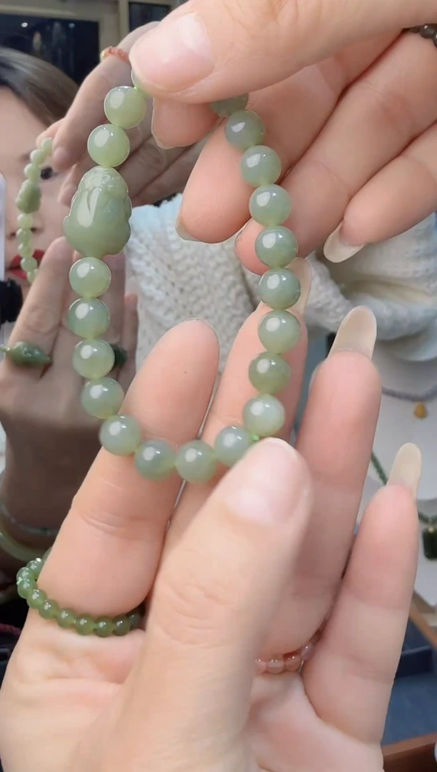 未镶嵌手链和田玉玲手串