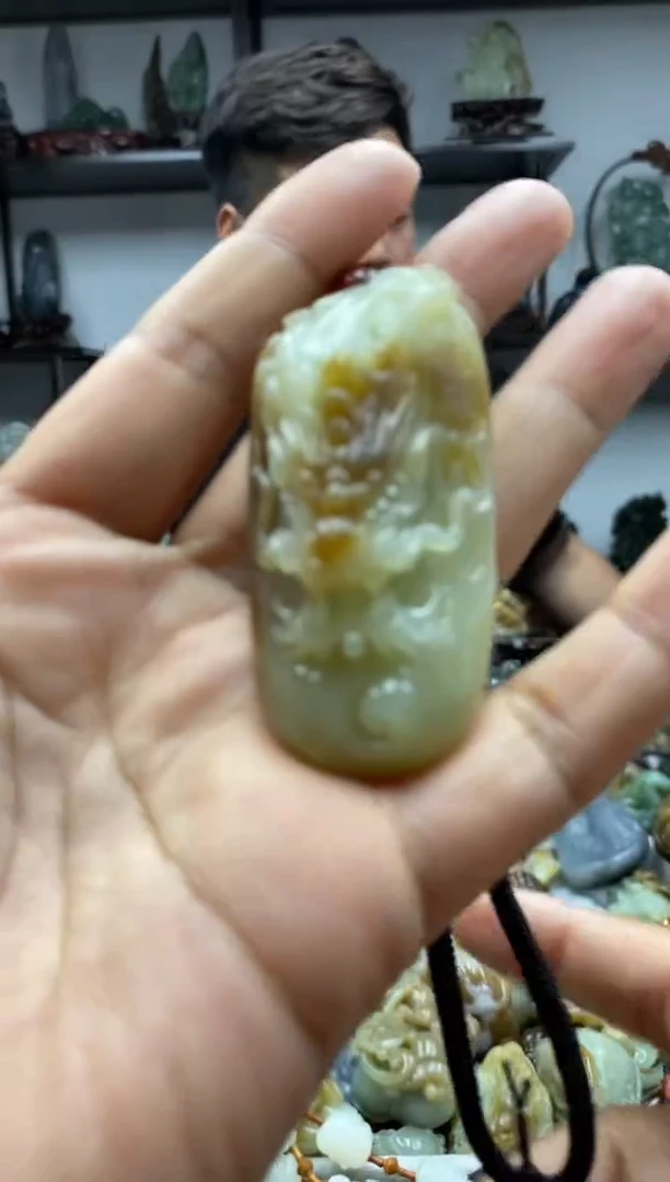 和田玉未镶嵌把件1