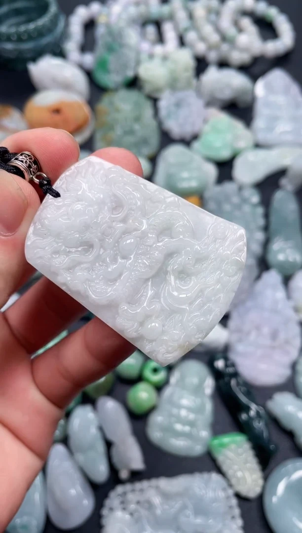 翡翠未镶嵌颈饰天然翡翠a货