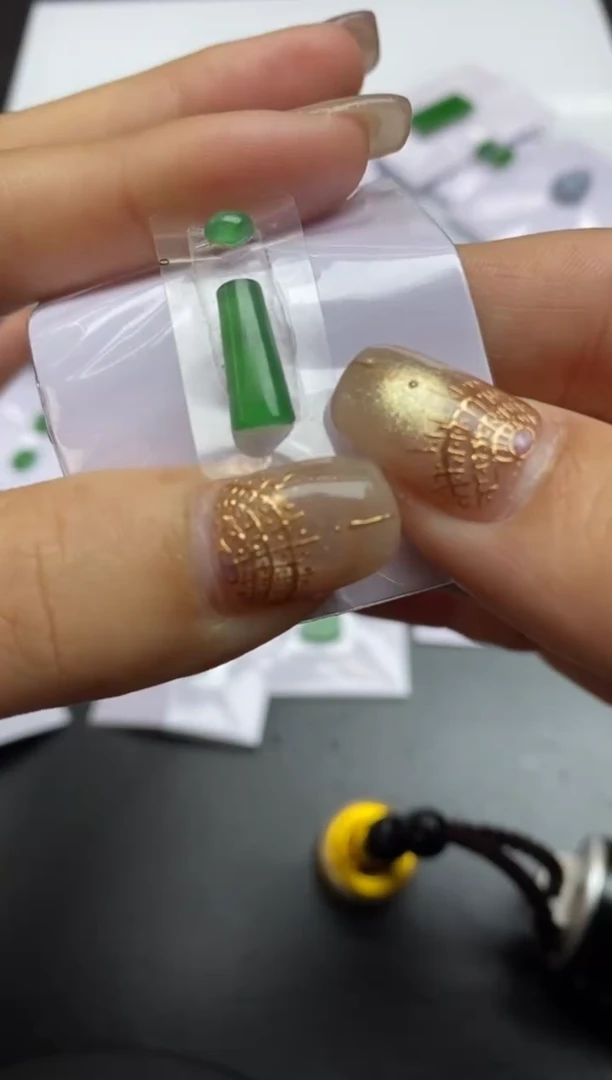 【闪购商品】定制翡翠未镶嵌翡翠毛货~