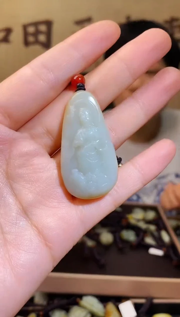 和田玉未镶嵌颈饰1