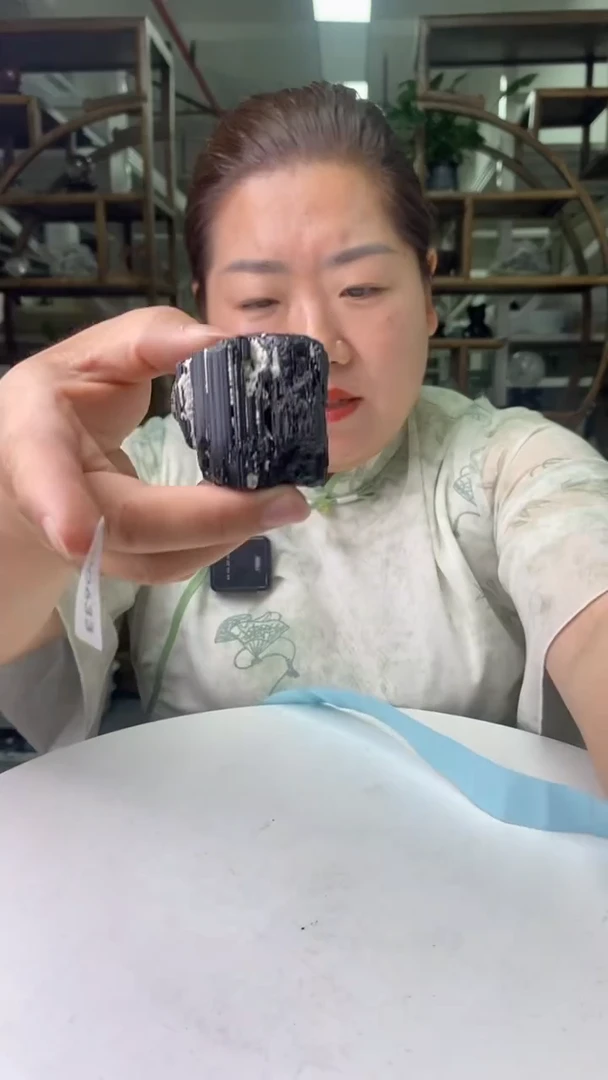 原石未镶嵌碧玺黑碧玺原石D633