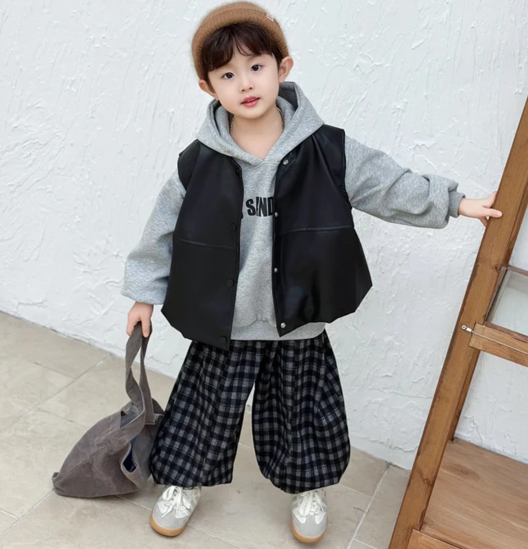 男童炸街皮衣马甲儿童宝宝韩版格子裤休闲痞帅连帽卫衣三件套套装