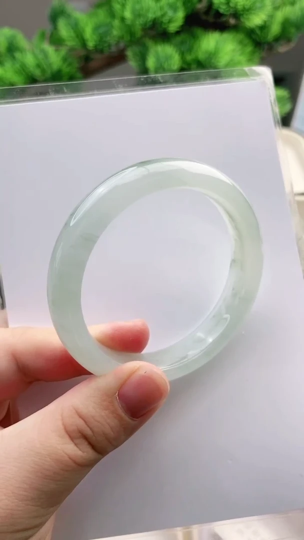 【闪购商品】玛瑙/玉髓手镯未镶嵌54