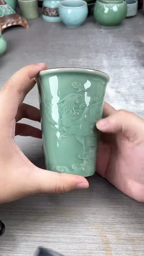 龙泉青瓷仓储大放漏凤