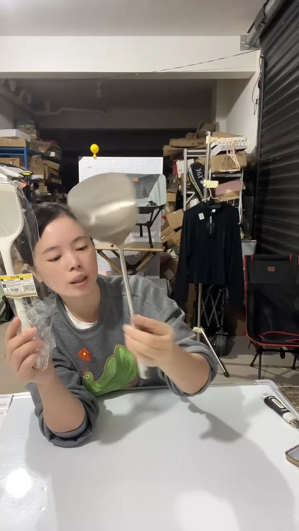 日用百货，两个锅铲79