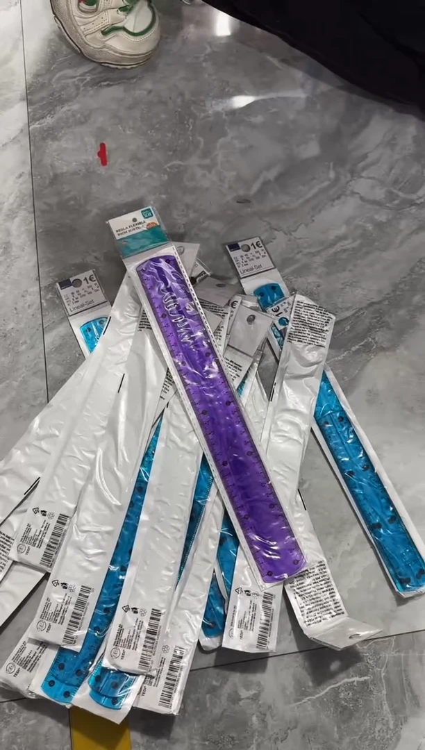 外单软尺8把 随机