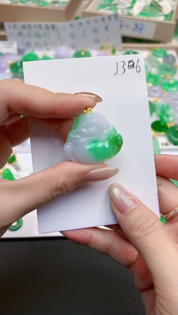 颈饰18K金镶嵌翡翠天然缅甸A货翡翠