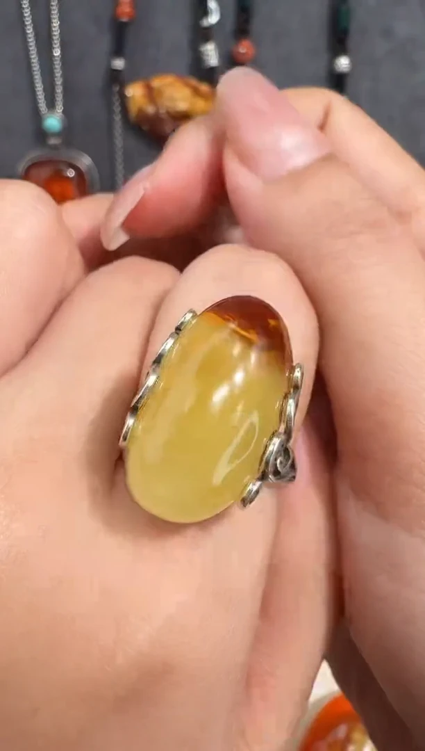 裸石琥珀未镶嵌琥珀