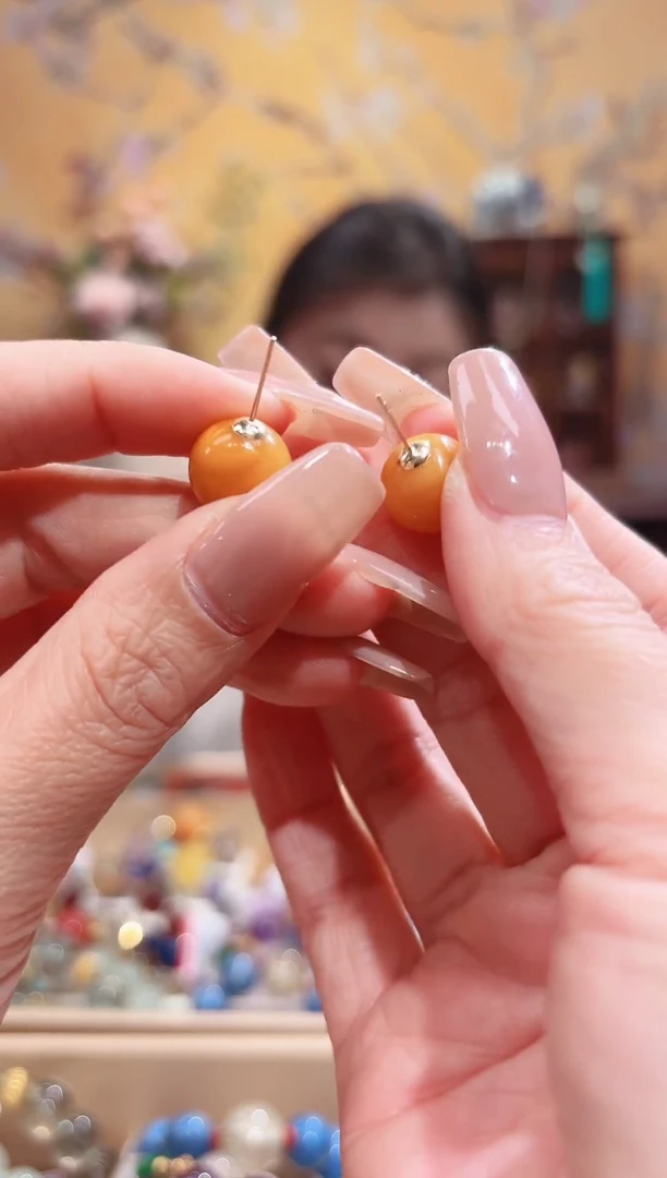 蜜蜡18K金镶嵌耳饰设计款珠串