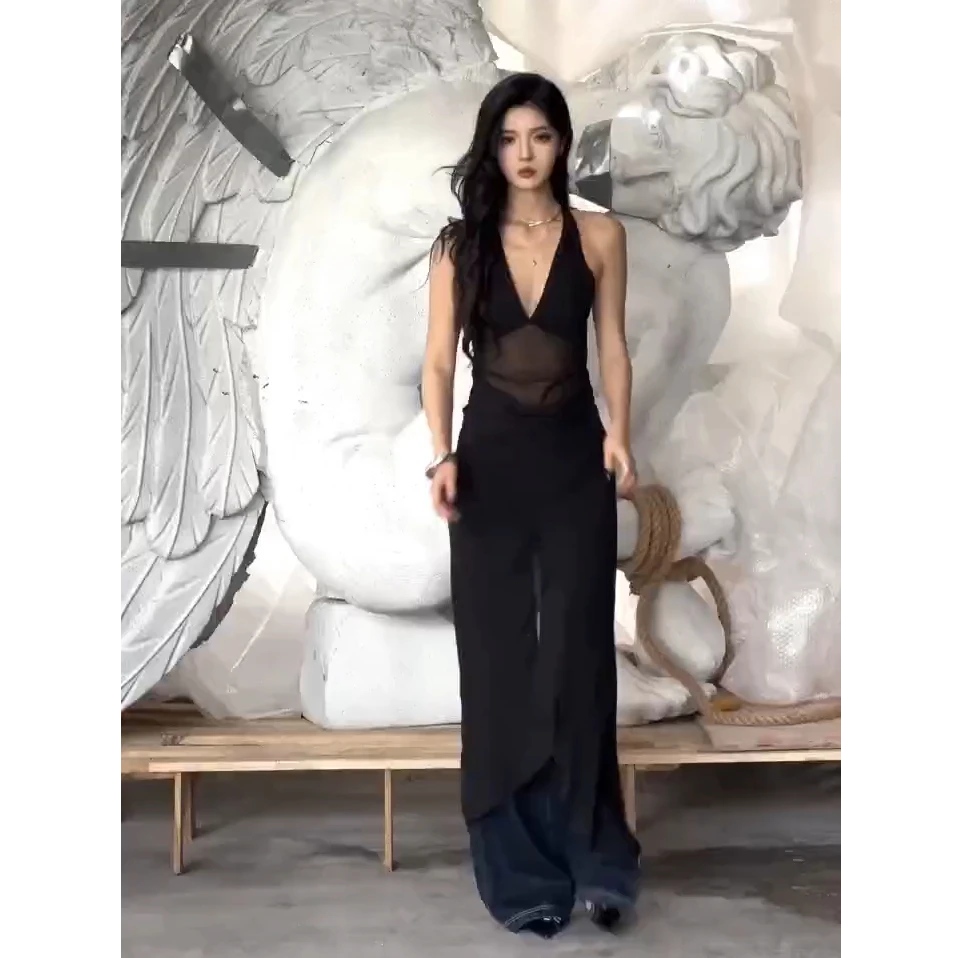 韩系辣妹穿搭2025夏季新款不对称褶皱挂脖露背上衣裙配牛仔裤套装