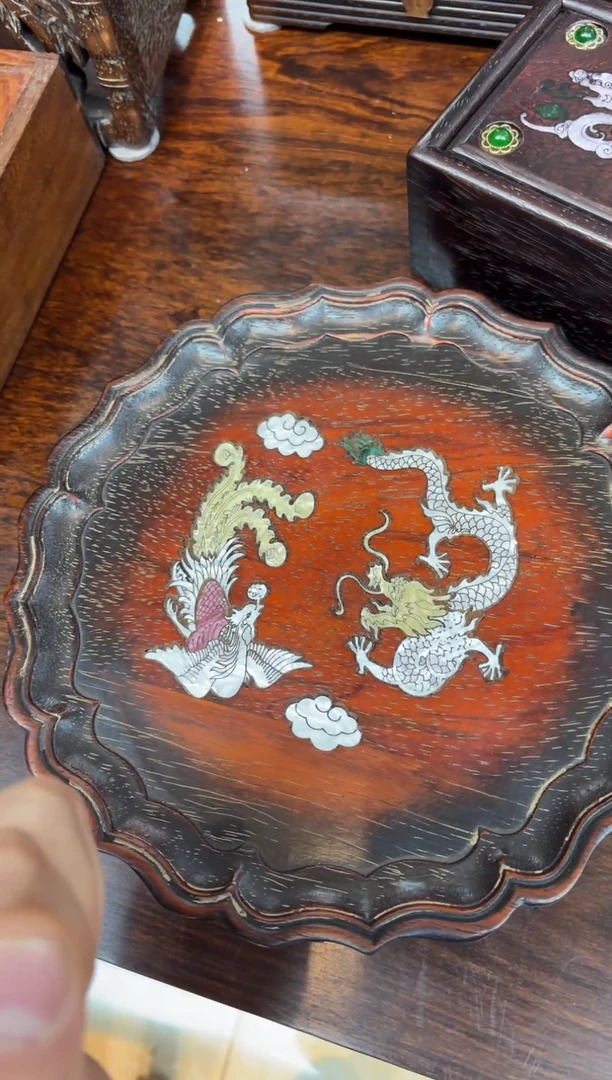 小叶紫檀圆形茶盘