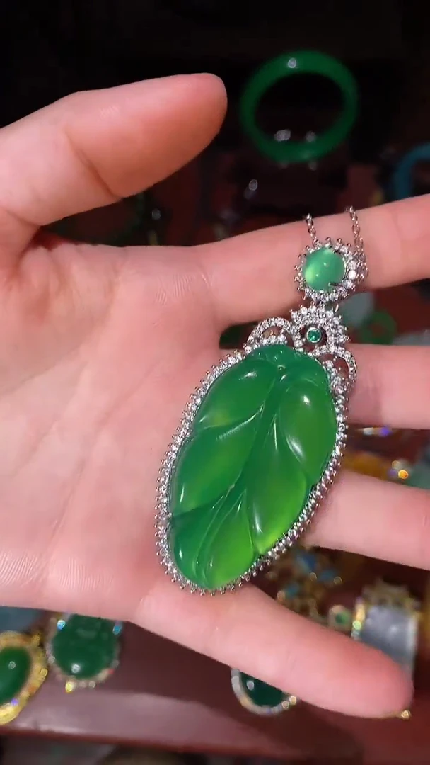 翡翠未镶嵌颈饰永玉阁精品专属摆件