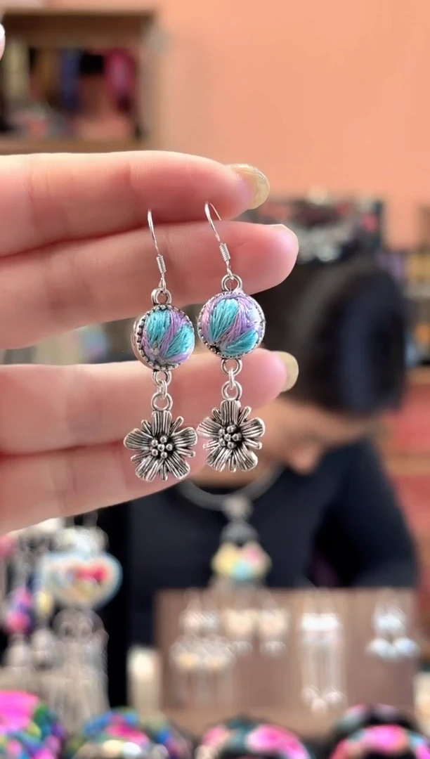 织绣艺枝独绣手工饰品381