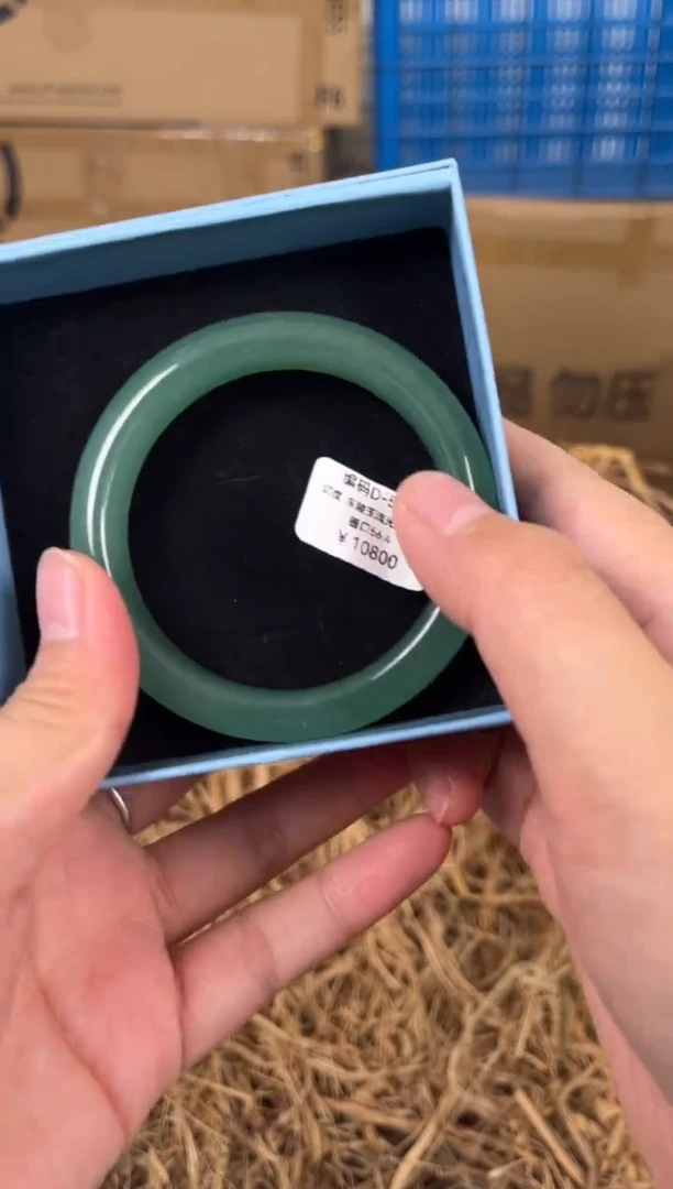 未镶嵌手镯石英质玉D-